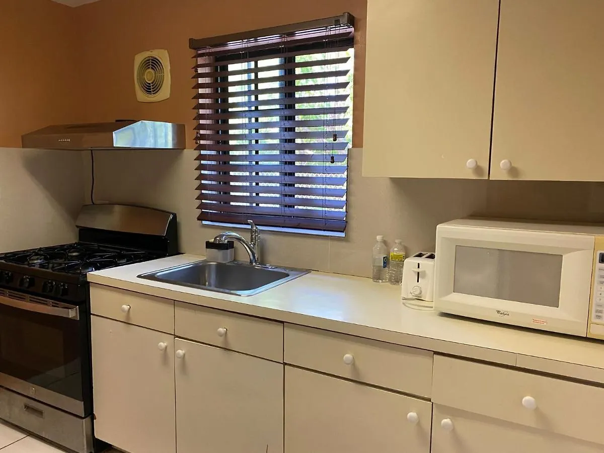 Cactus Apartment Rentals Провиденсиалес
